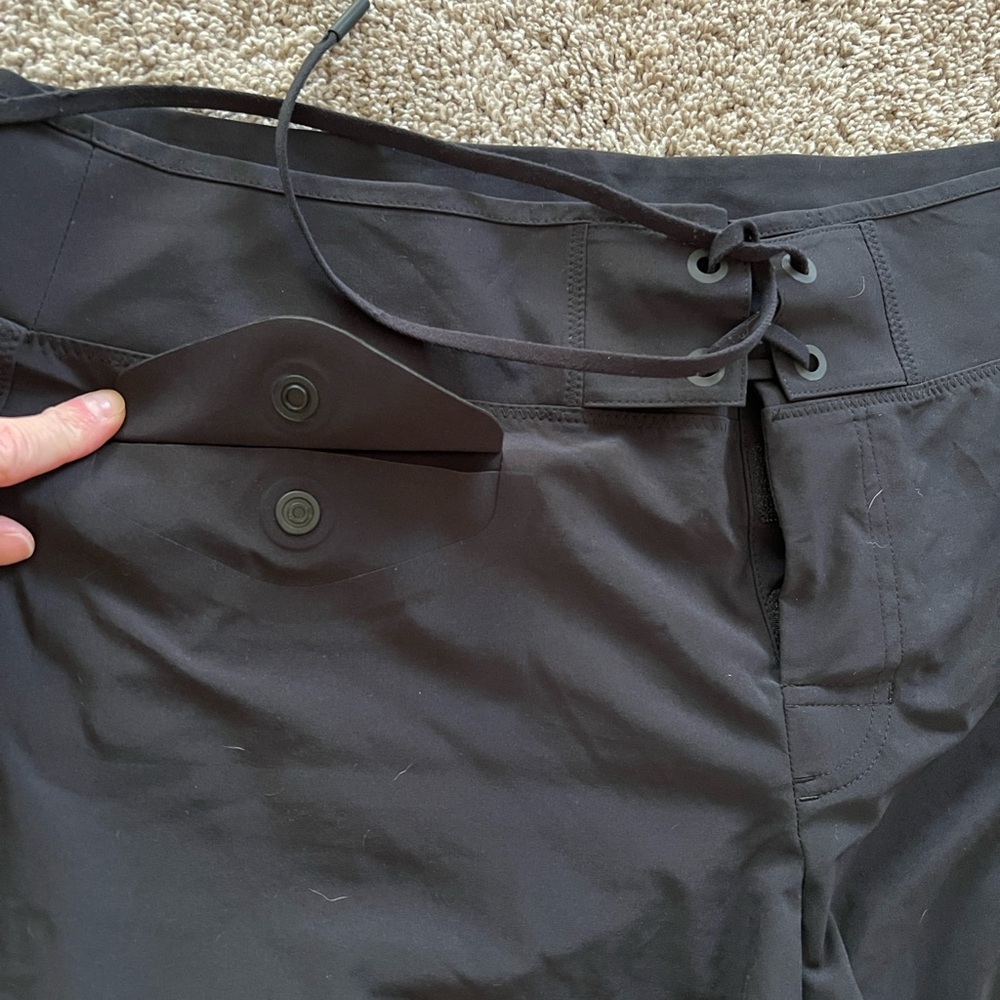 Athleta black shorts - Picture 5 of 6